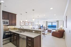 Beach View Condo in the heart of Pacific Beach!