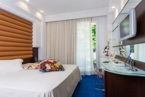 Suite with Spa Bath room in Hotel Luna Riccione e Aqua Spa Only Adults +12