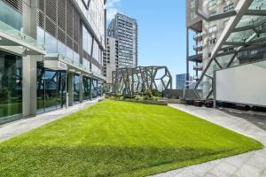 Luxury 1BR Ritz Carton Precinct Resort Amenities