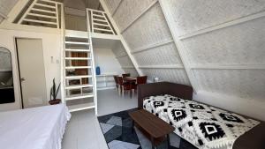 Cabin Corazon