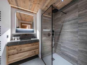 Appartement exceptionnel, accès skis aux pieds - FR-1-565-142