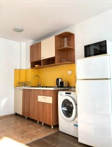 BEACH STUDIOS for 2 and for 1