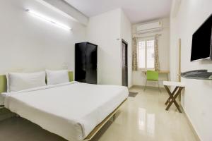 OYO 77966 F5 Hospitality