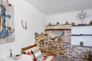 Olgas House kythnos D