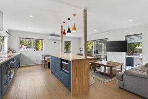 Coastal Whanau - Ruakaka Holiday Home