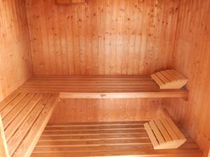 FH-Nordseeanker-im-Huus-Godewind-vorm-Viermaster-mit-Sauna-und-Kamin