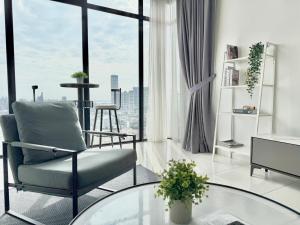 Beacon Executive Suites #Elegant #SkyPool #Georgetown #4pax #2BR 2bath #1Queen 2Single #Quality well maintained #Private superhost
