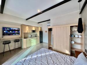 Modern and chic space!