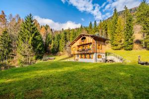 18Th-Century Barn Close To Camaiores Lake