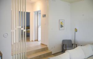 2 Bedroom Stunning Home In Krusevo