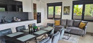 Dinary Deluxe Apartments