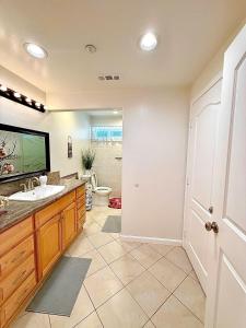 New house 3Brs 2Ba 15 mins to DTLA