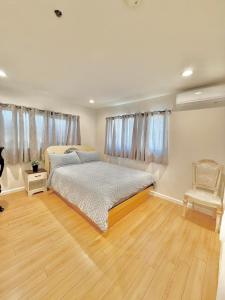 New house 3Brs 2Ba 15 mins to DTLA