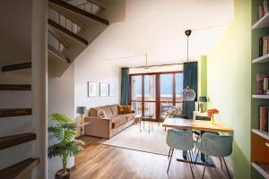Lake View Apartments