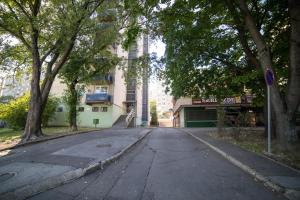 Comfort 65 2-Bedroom Apartment with Balcony