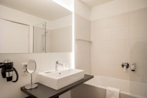 Double Room M with Balcony room in die berge lifestyle-hotel sölden