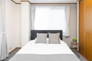 Sakura Room B