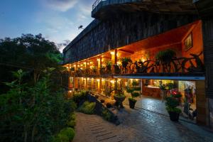 MT Homestay Terraced Fields - Sa Pa Trekking Tour Tả Van