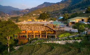 MT Homestay Terraced Fields - Sa Pa Trekking Tour Tả Van