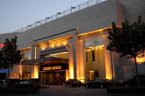 Jinan Xuefu Hotel, Отели - Цзинань