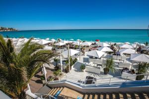One minute from Beach - 2 Bedrooms - Tramway - Air conditioning - Wi-Fi - Fully equipped kitchen