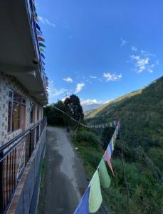 Himalayan Escape - A Homestay with Mountain View, Parking, Food & Bonfire