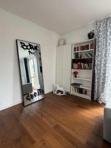 1-Bedroom Apartment Mokotów Near Metro and City Center 2 Guests