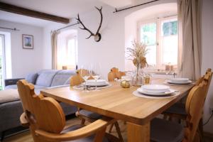 Ferienwohnung Oswald mit Garten im EG