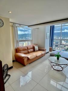 Cozy and Spacious 2 Bedroom Unit