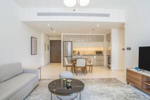 Stylish 1BR with Breathtaking Marina & Sea Views - Marina Vista