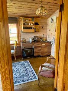 Goldingen Stone Retreat - Hot Tub and Nature