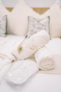 Palms La Beachfront Suites