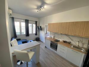 Alegria Piraeus Port Apartment