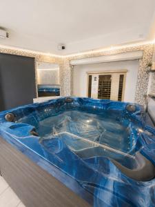 Villa X Budapest with Private Jacuzzi and Sauna