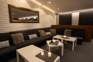 Villa X Budapest with Private Jacuzzi and Sauna