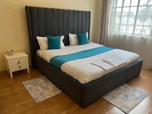 Lilly luxe hideout