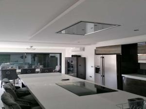 Contemporary Carvoeiro Villa 4 Bedrooms Villa Bonita Balcony Sea Views