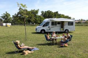 Camping Les Ptites Maisons dans la Prairie