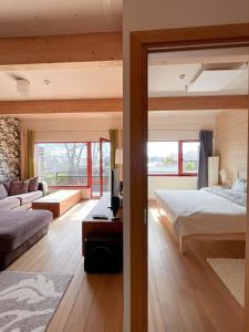 Cozy Seaside Stay with Sauna