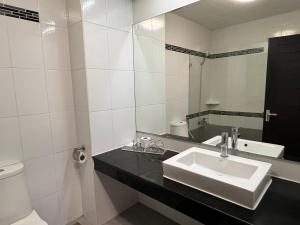 Crystal Suites Suvarnbhumi Airport