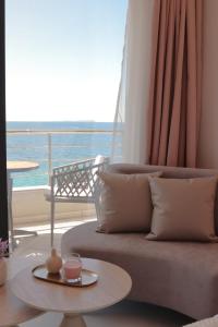 Anel Rooms