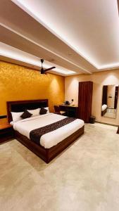Thayamkerys Royal Inn