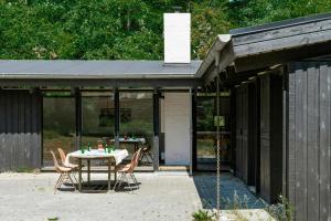 Home Near Ebeltoft With Nordic Aesthetics