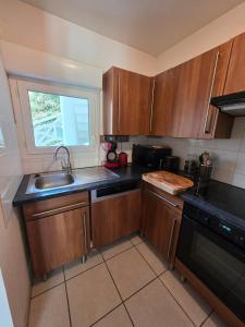 1-bedroom apartment, large south-facing terrace, luxury residence
