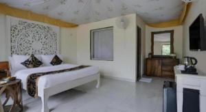 Kavish Holiday Hill Resort n Spa - Udaipur