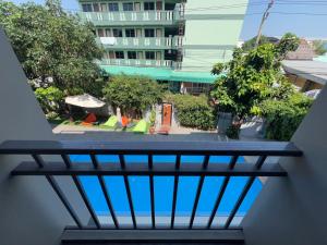 Crystal Suites Suvarnbhumi Airport