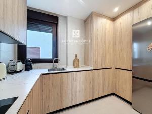 Alo Lazaga Modern Beach