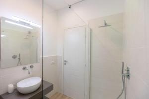 Val Gardenia Apartment