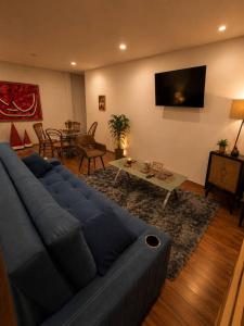 Roma Norte Jungle Oasis: 2 units5BR for 14 Guests