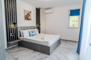 Sea View Luxury Apartments- Forest Retreat Luxury Suite